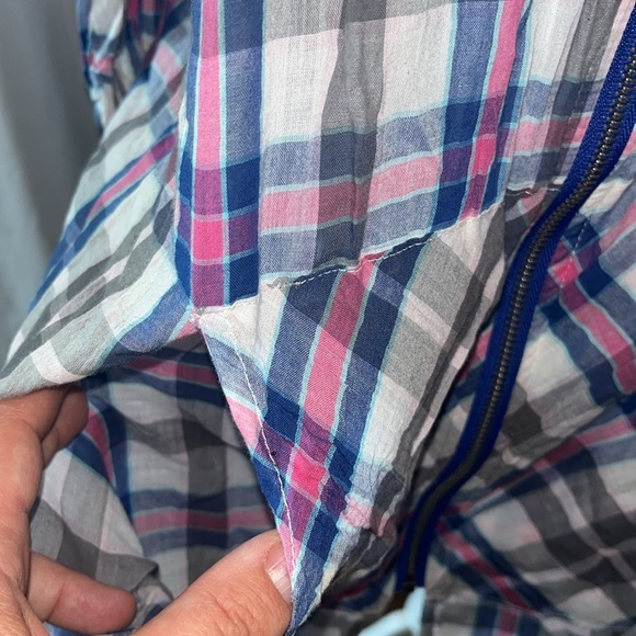 Torrid women’s size 3 22-24 zip up light weight jacket or top - Picture 3 of 6